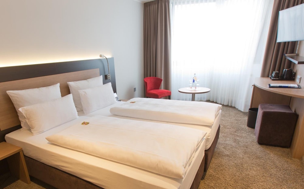 COMFORT, QUEEN BED
