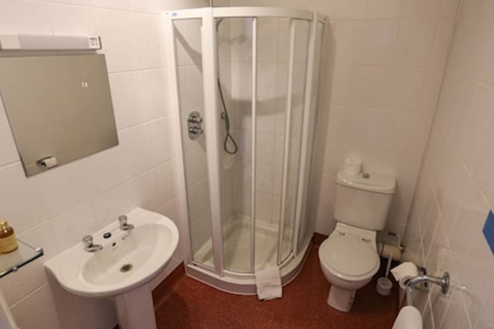 Royal Exeter Hotel 77/78