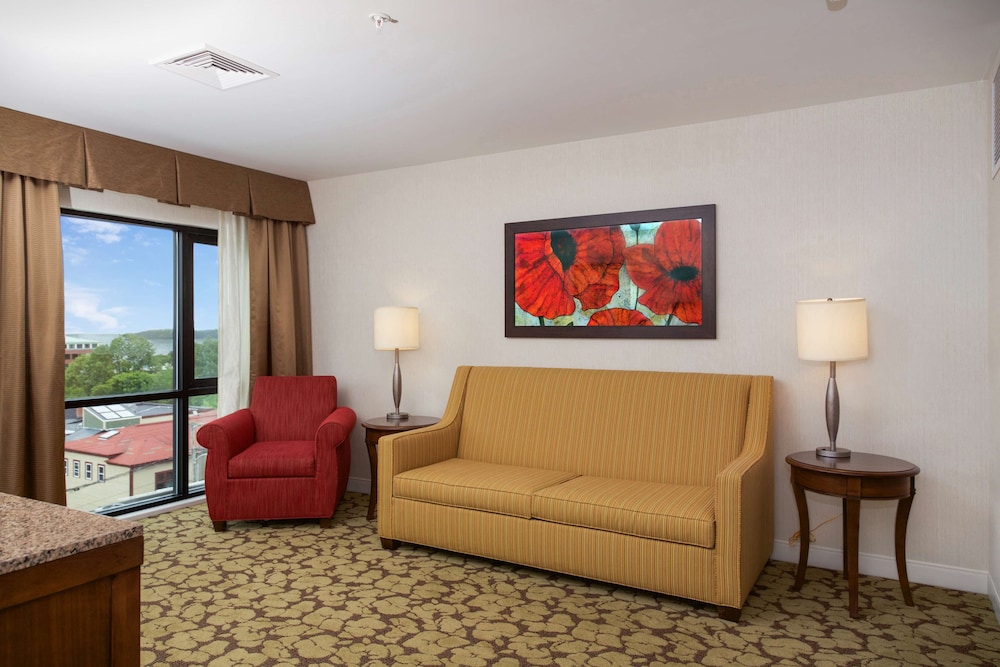 Hilton Garden Inn Burlington Downtown 37/73