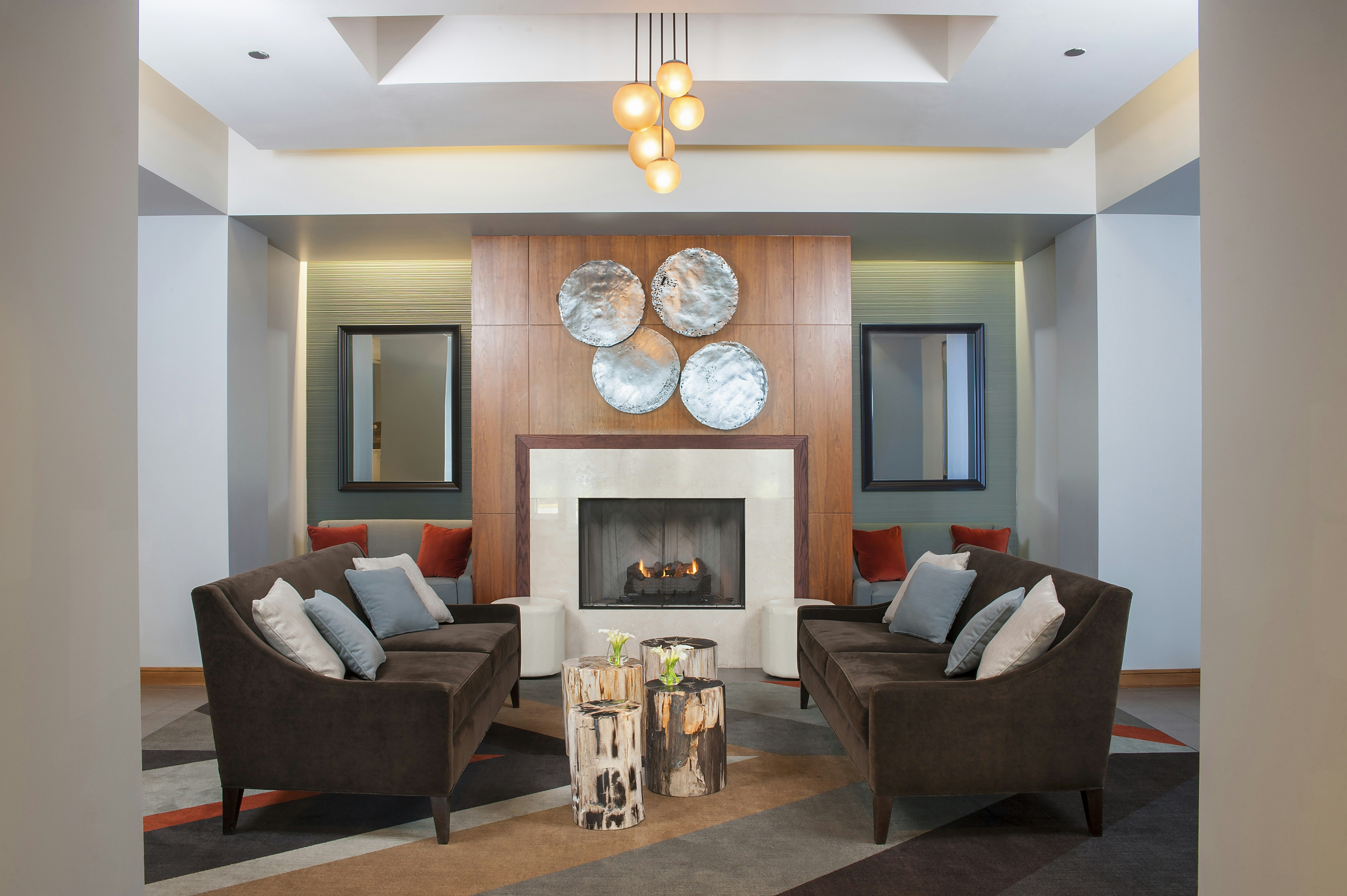 DoubleTree by Hilton Chicago - North Shore Conference Center 16/49