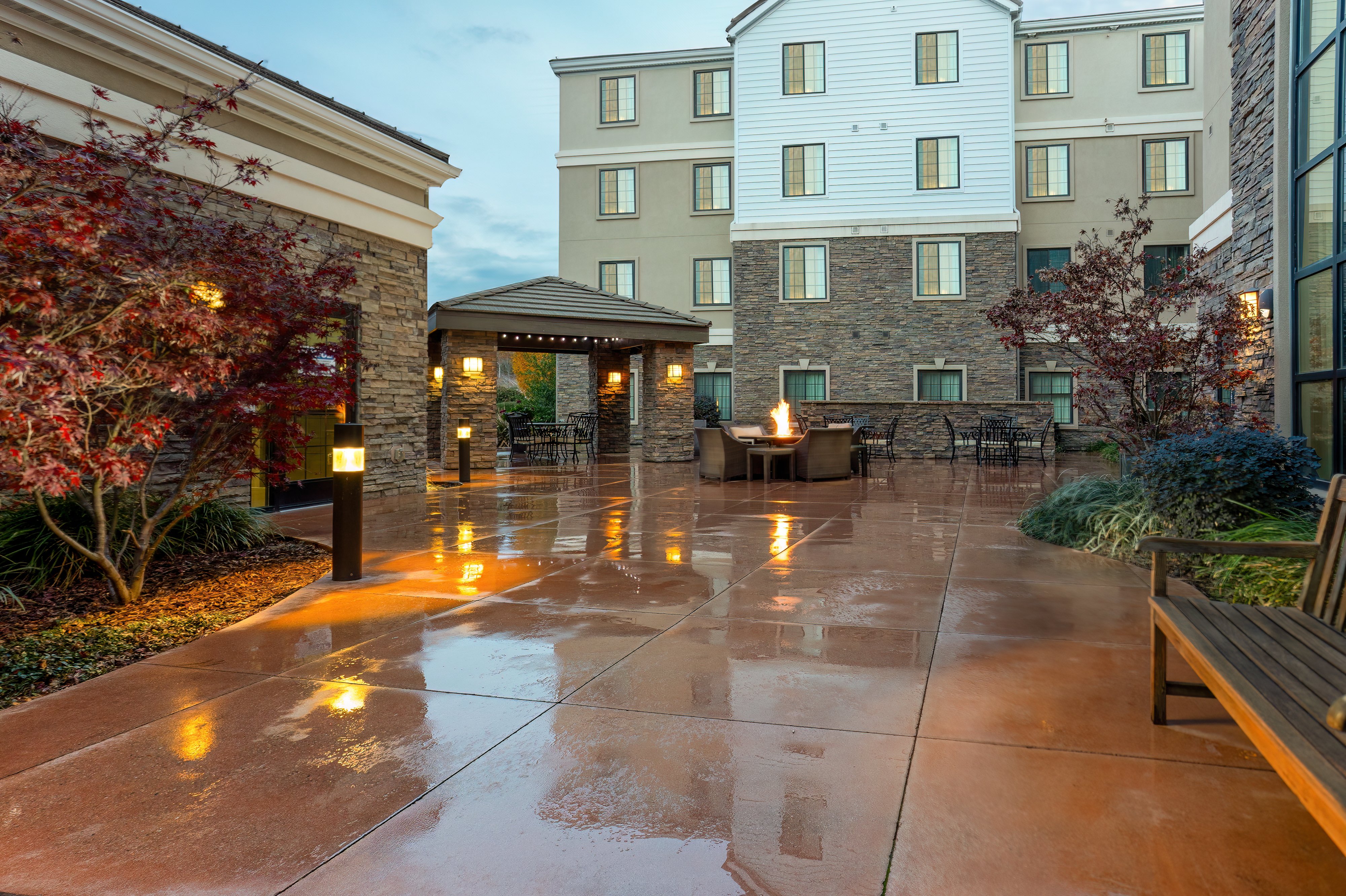 Staybridge Suites Sacramento - Folsom 77/79