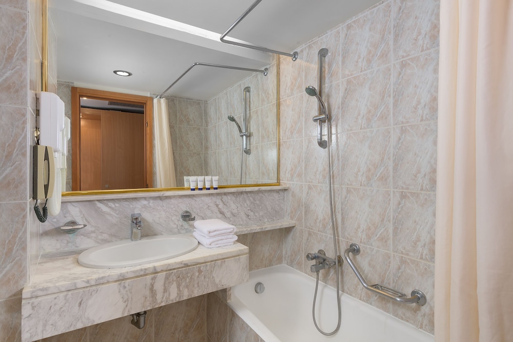 Oceanis Beach Hotel 49/50