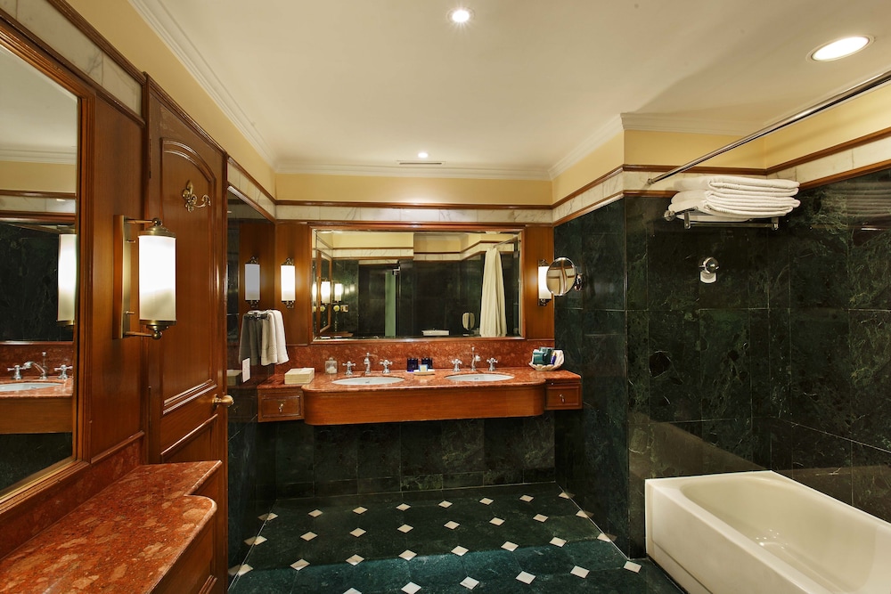 The Oberoi Cecil 2/61