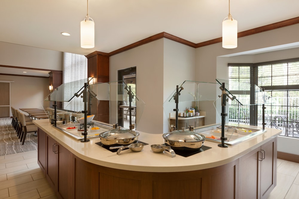 Staybridge Suites Tampa East Brandon 46/54