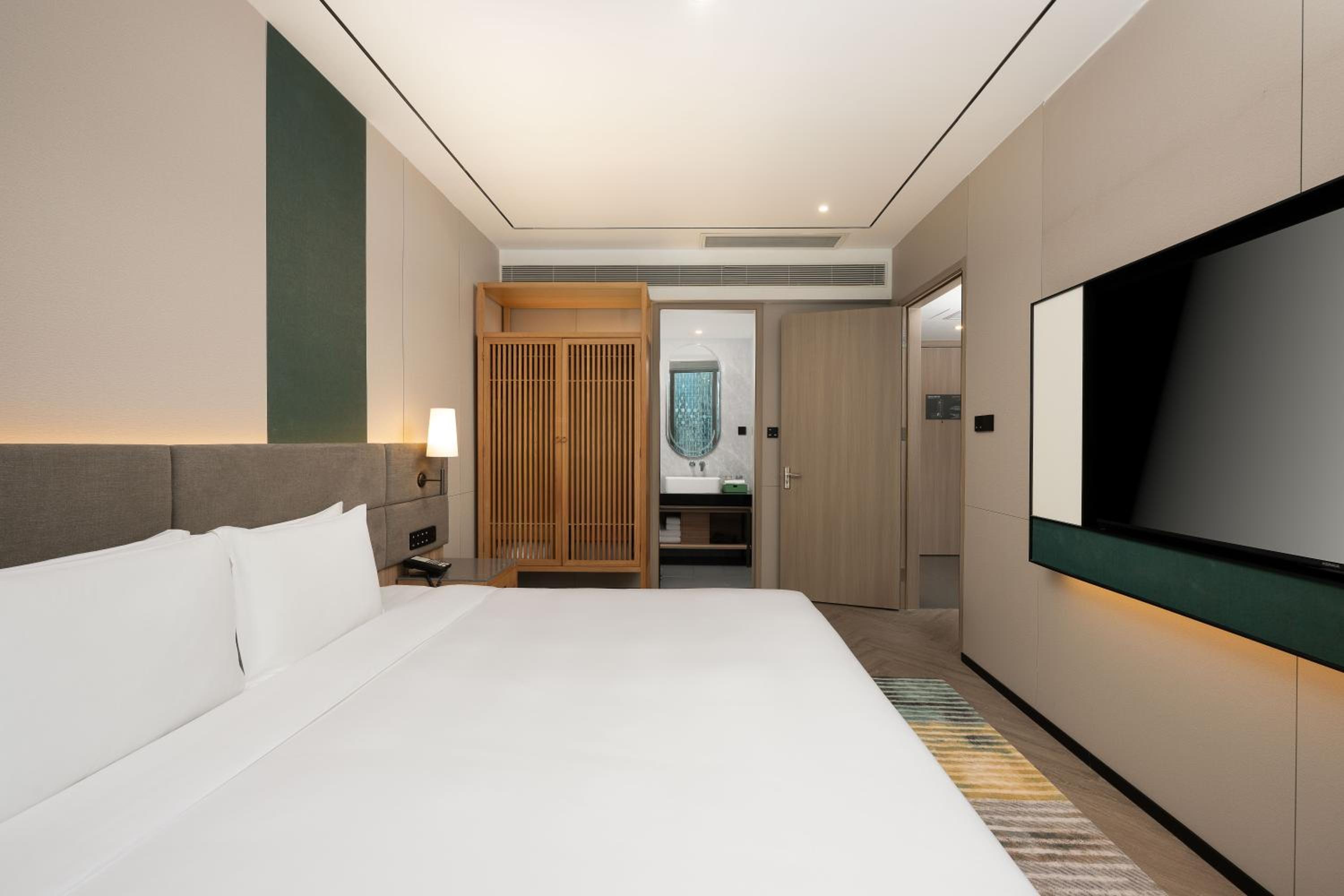 1 Bedroom, Suite, King Bed