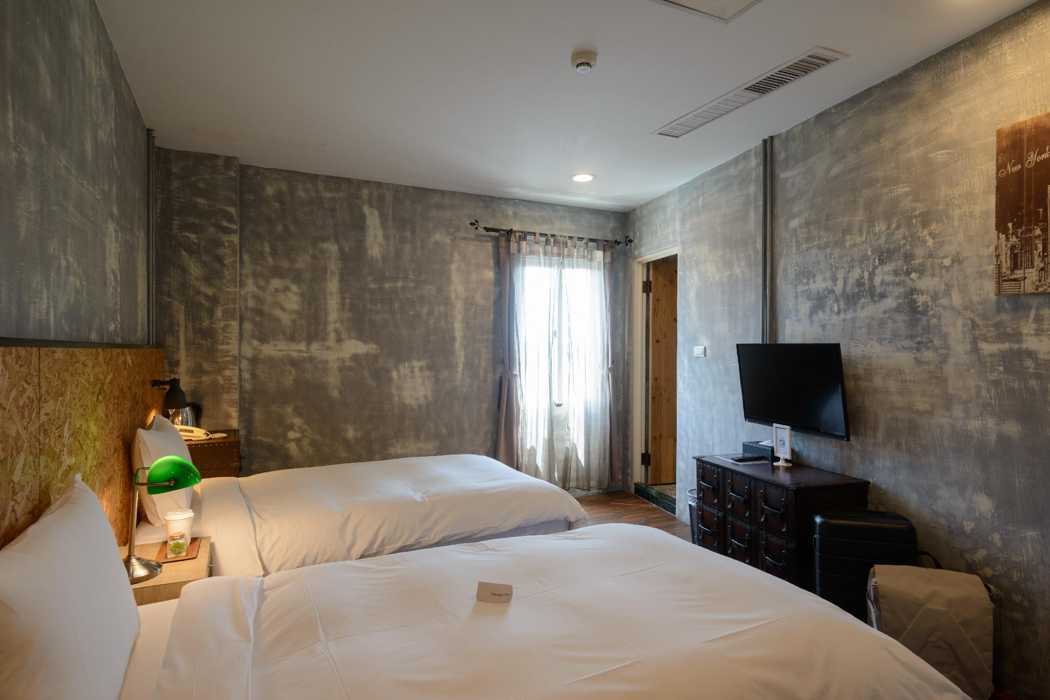 Standard, Twin Beds