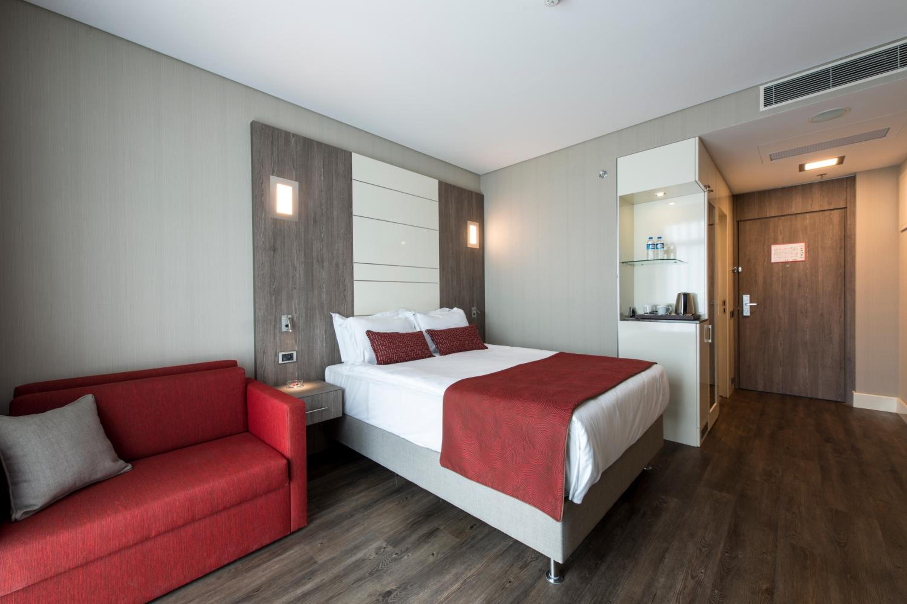 غرفة بسريرين منفصلين للمدخنين، Ramada Encore By Wyndham Bayrampasa 5/10
