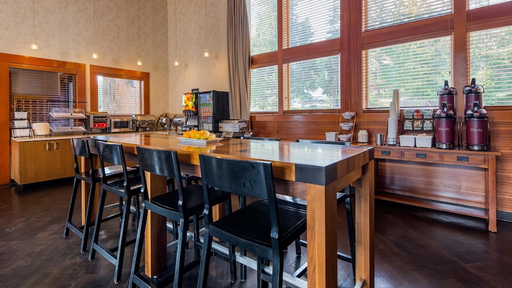Best Western Mt. Hood Inn 35/41