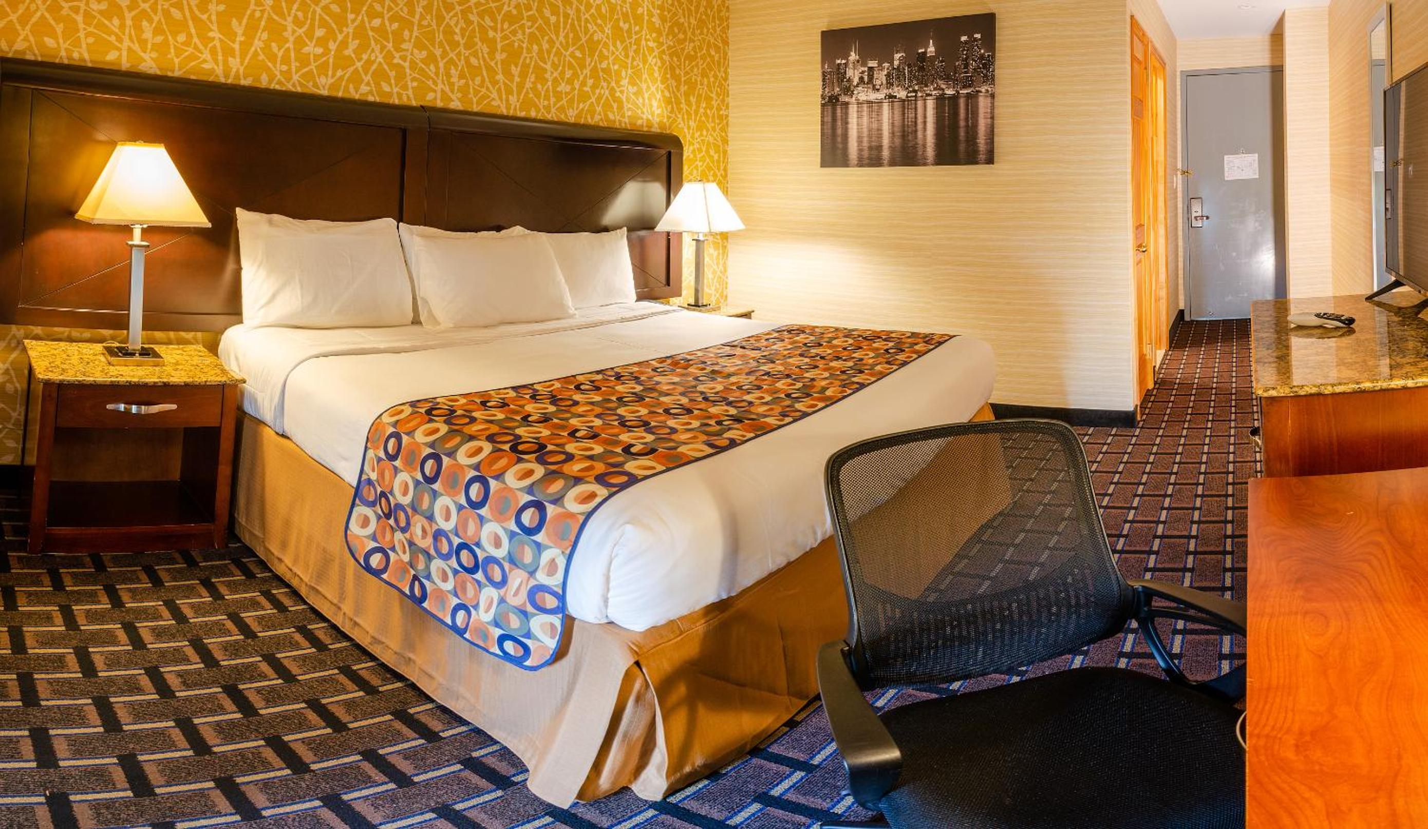 Elmhurst Hotel 25/50