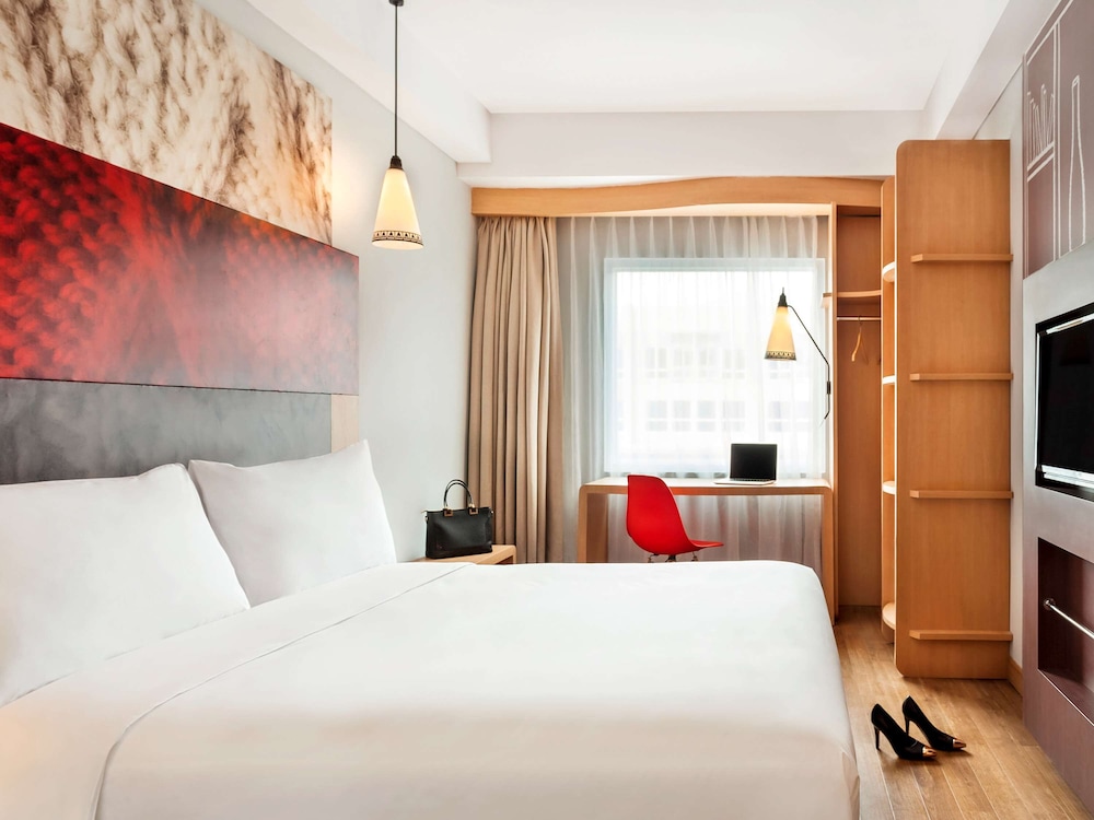 IBIS YOGYAKARTA ADI SUCIPTO 18/54