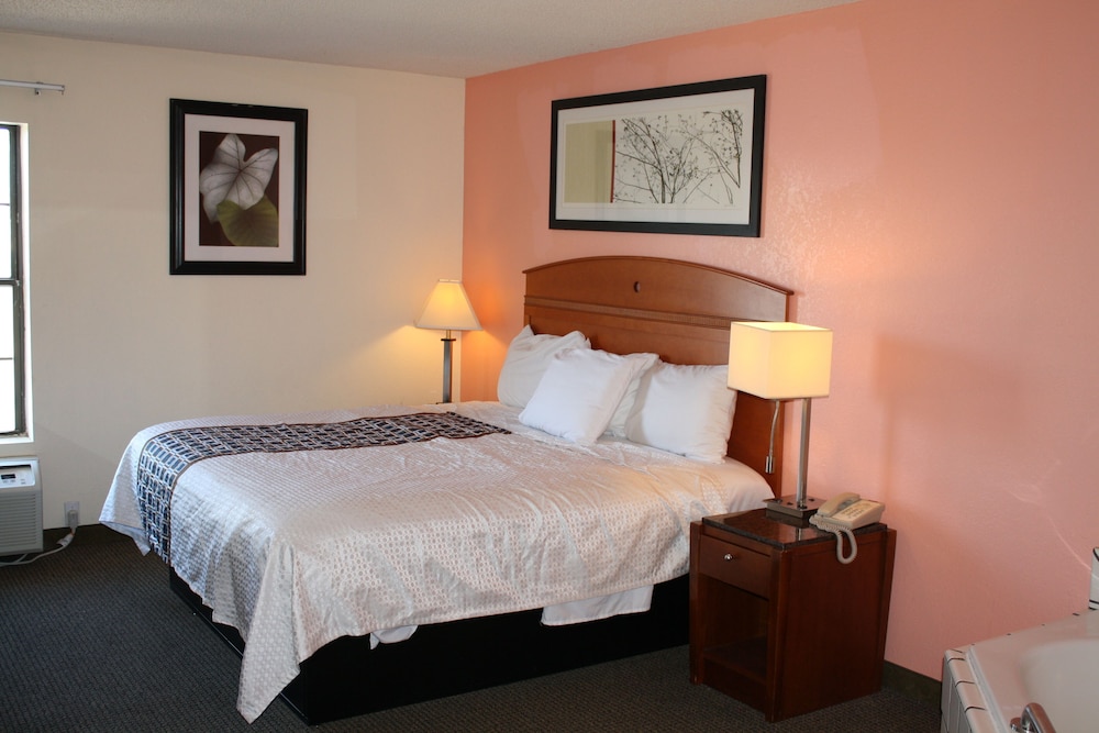 Executive Inn and Suites Wichita Falls 12/44