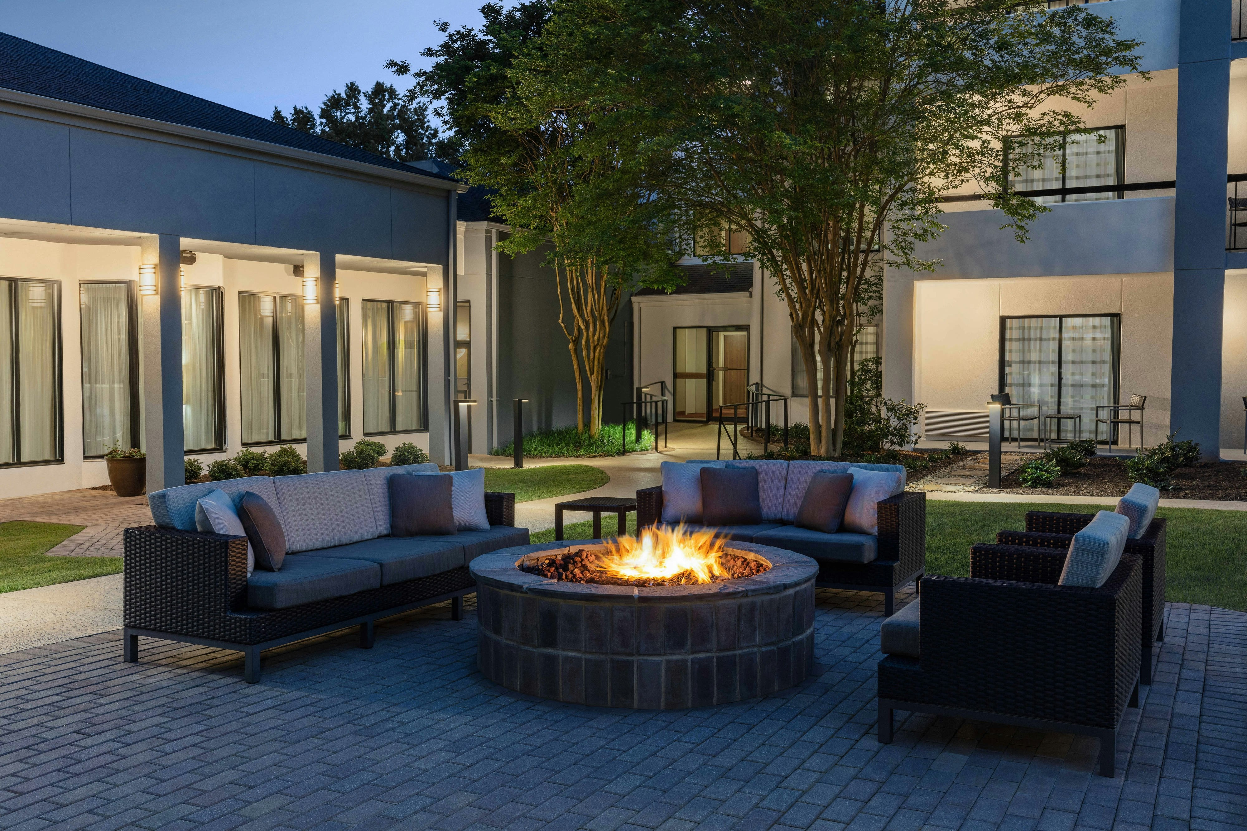 Courtyard By Marriott Atlanta Perimeter Center 4/9