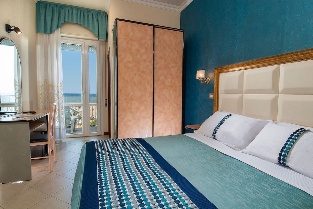 Hotel Helios 5/17