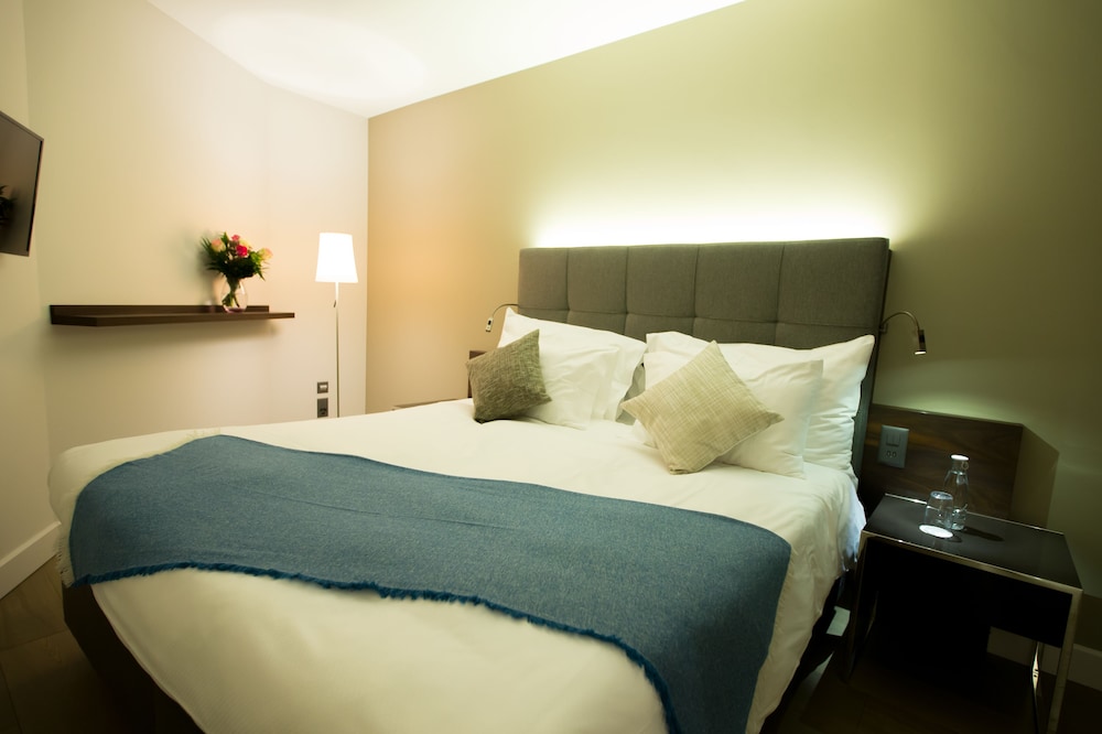 Design, Suite, Queen Bed, Sofa