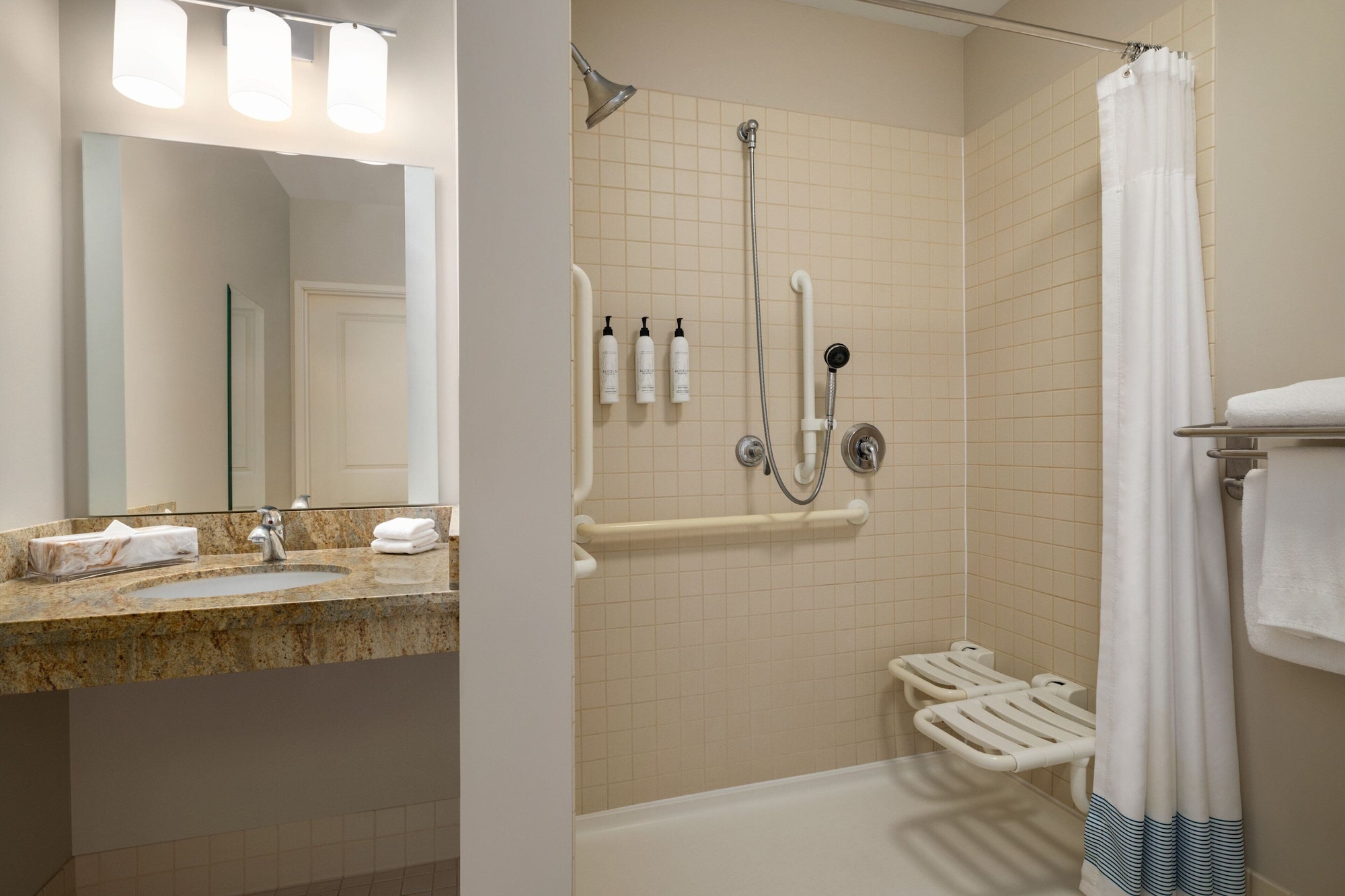 استوديو بسرير كوين، TownePlace Suites Williamsport 5/6