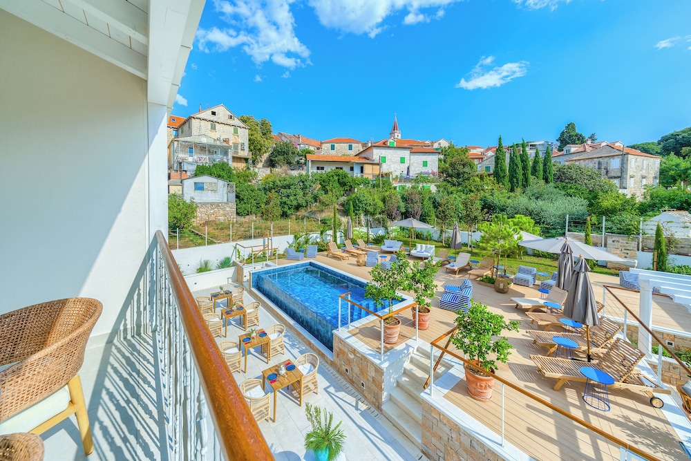 Hotel Brattia - Adults Only 44/50
