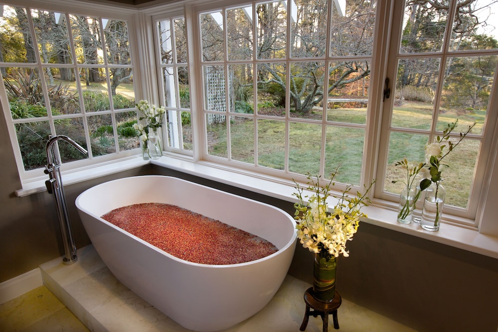 Parklands Country Gardens and Lodges 12/66