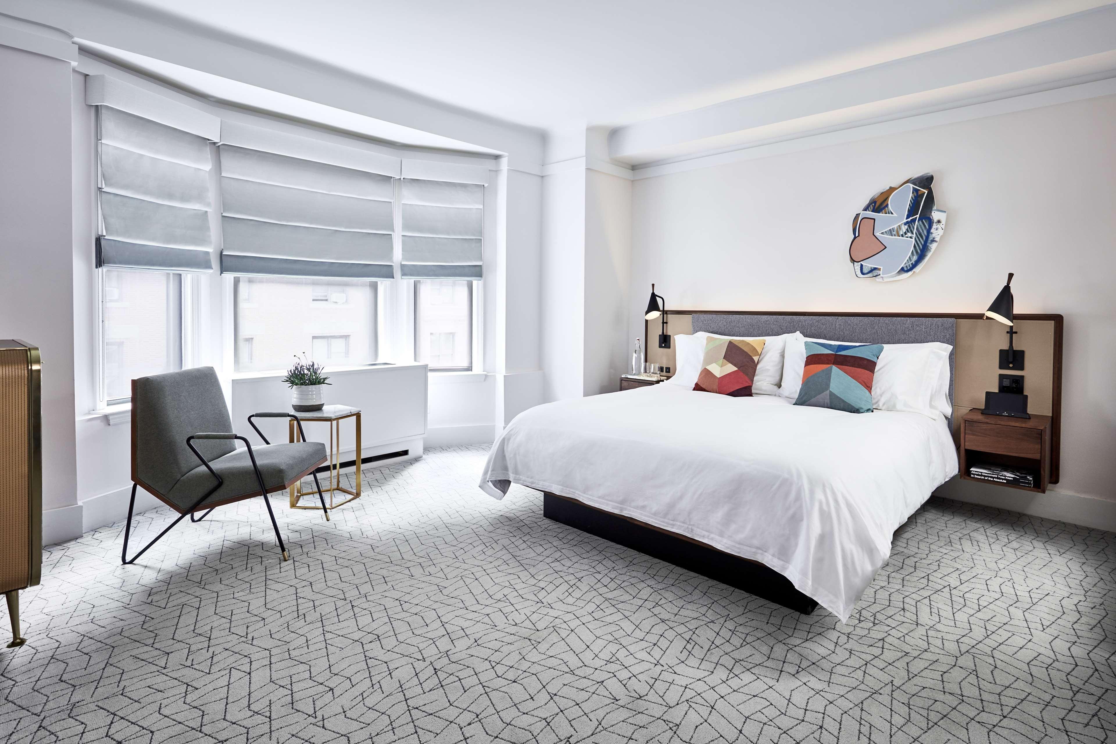 Suite, King Bed, Accessible