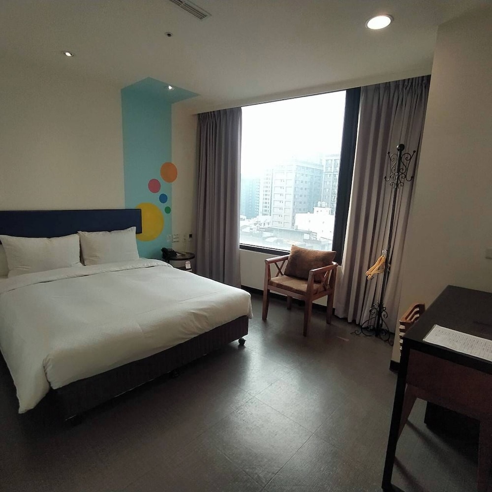 Hotel J 13/54