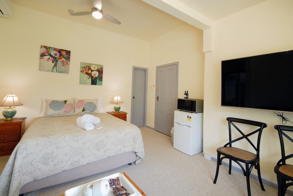 Riverview Boutique Motel 23/48