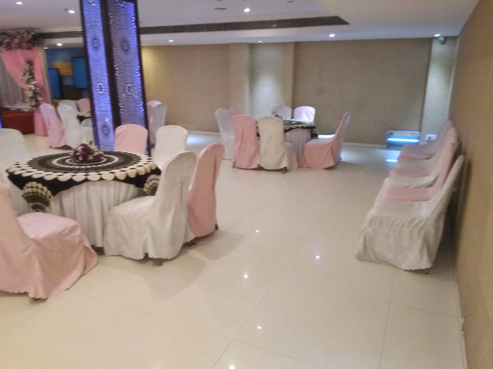 Hotel Rajshree 25/44