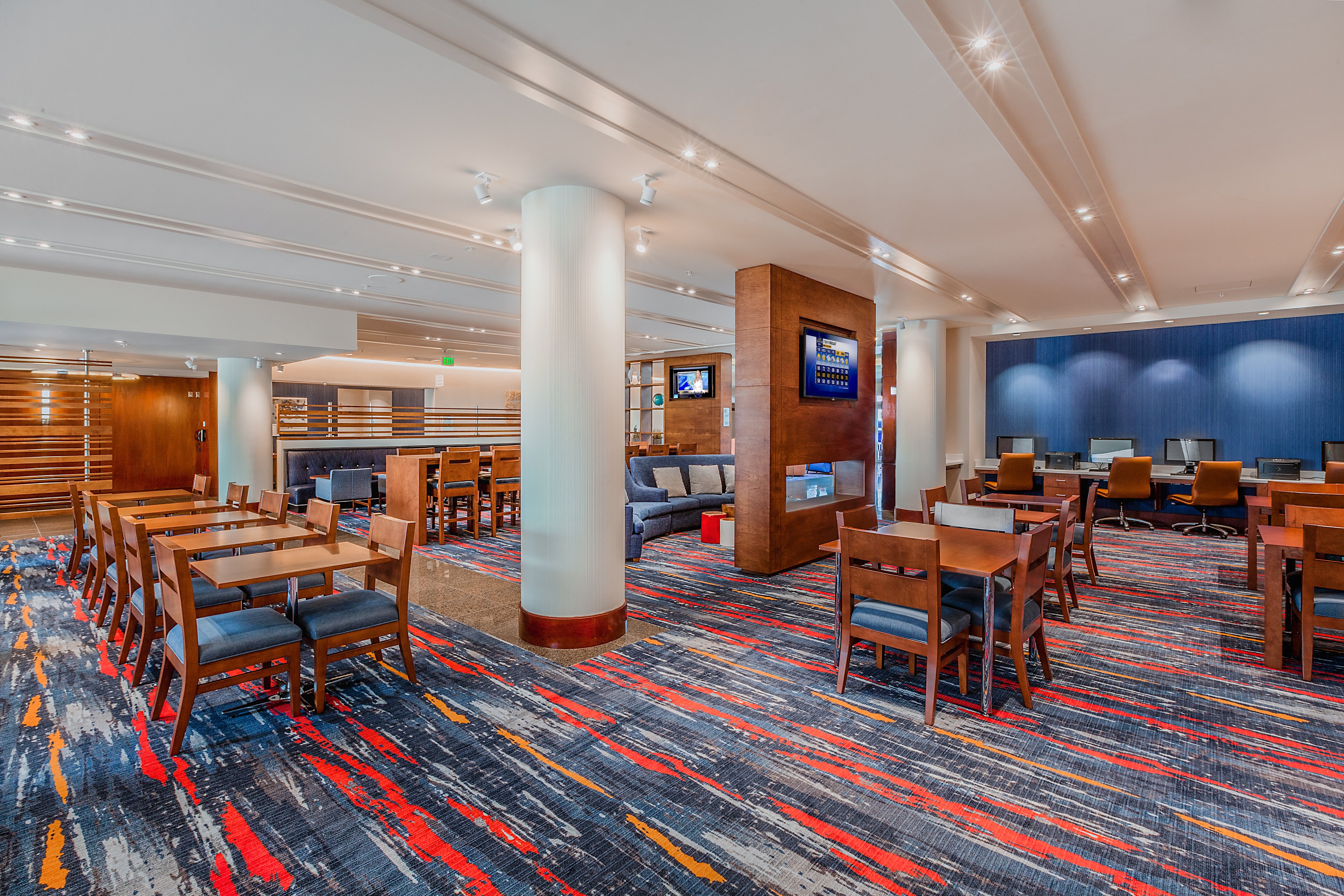 Holiday Inn Express and Suites Fishermans Wharf 59/59