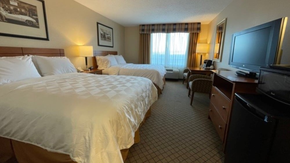 HOLIDAY INN BATTLE CREEK 13/47