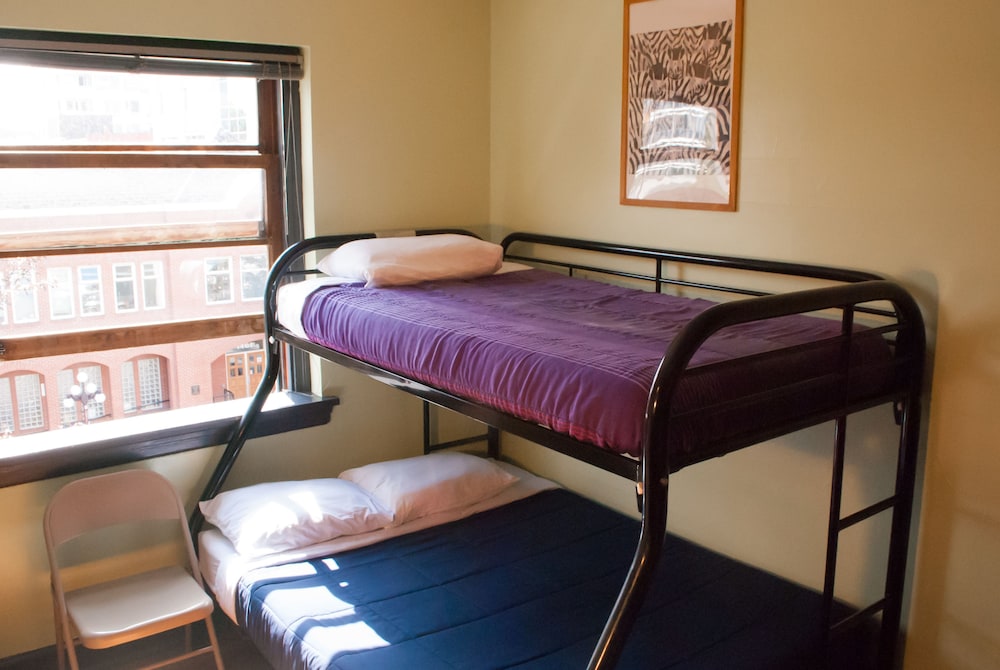 Ocean Island Inn Backpackers Suites Hostel 29/79