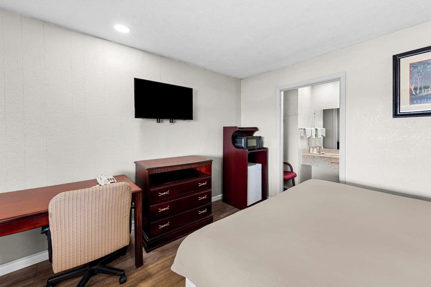 Americas Best Value Inn Marion OH 13/23