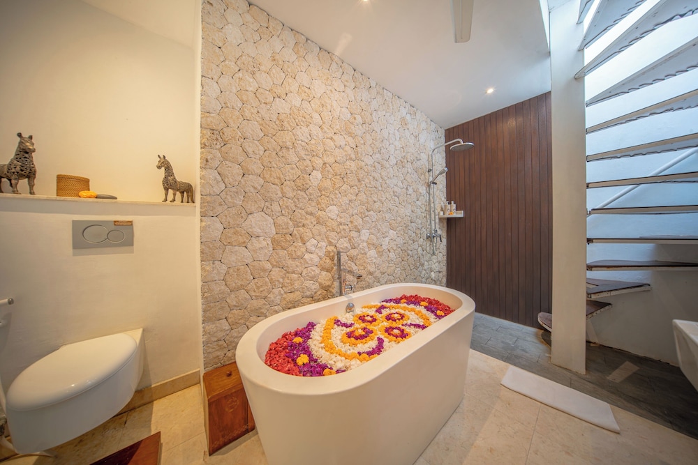 The Jimbaran Beach Villa by Ini Vie Hospitality 45/50