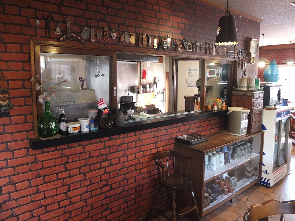 Turtle Inn Nikko 57/63