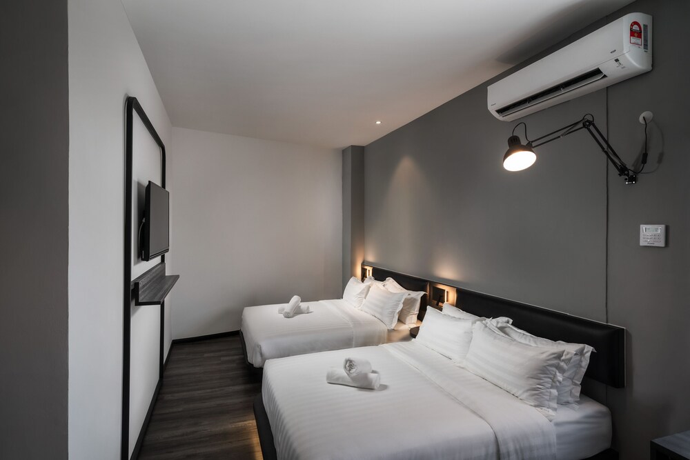 Modern Hotel Georgetown 22/45