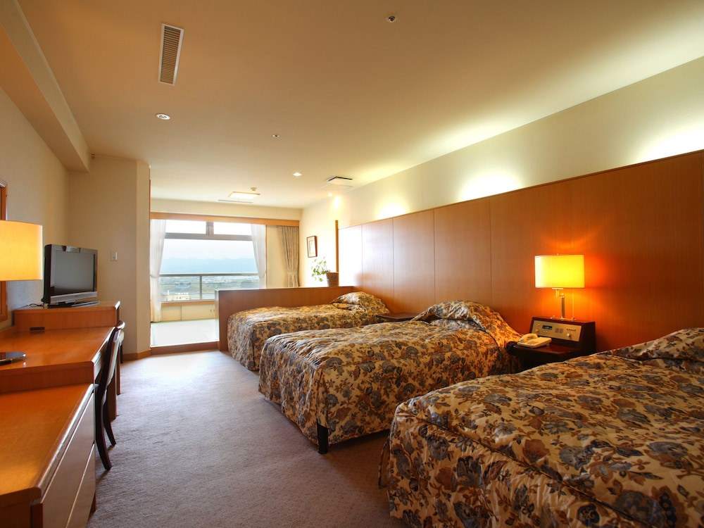 HOTEL PARENS ONOYA 3/28