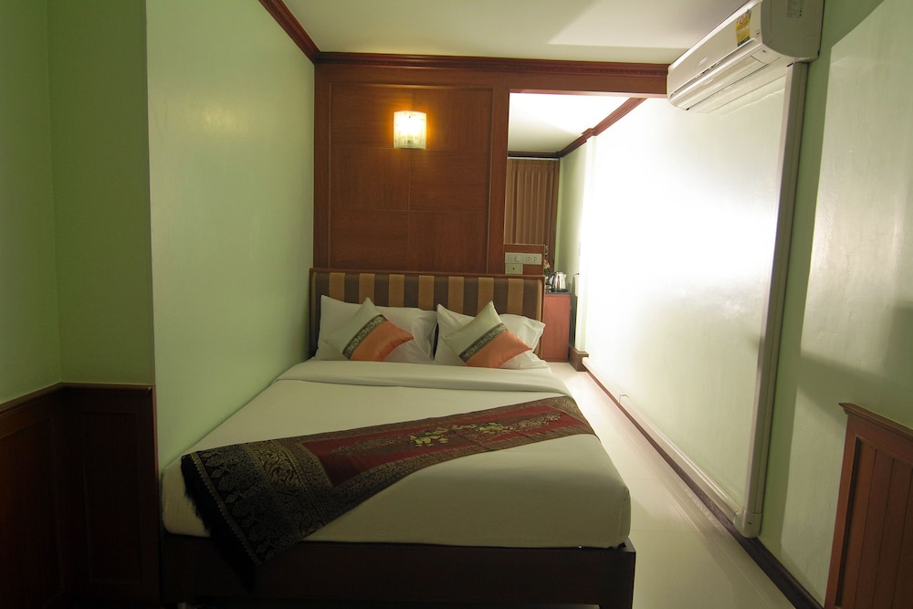 Sky Suites 20/35
