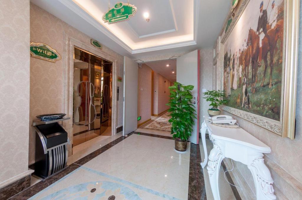 Vienna Hotel (Shenzhen Bantian Vanke Diwuyuan) 31/49