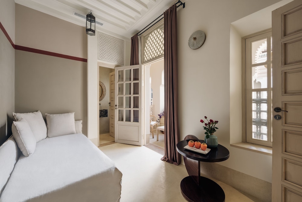 Riad 72 27/76