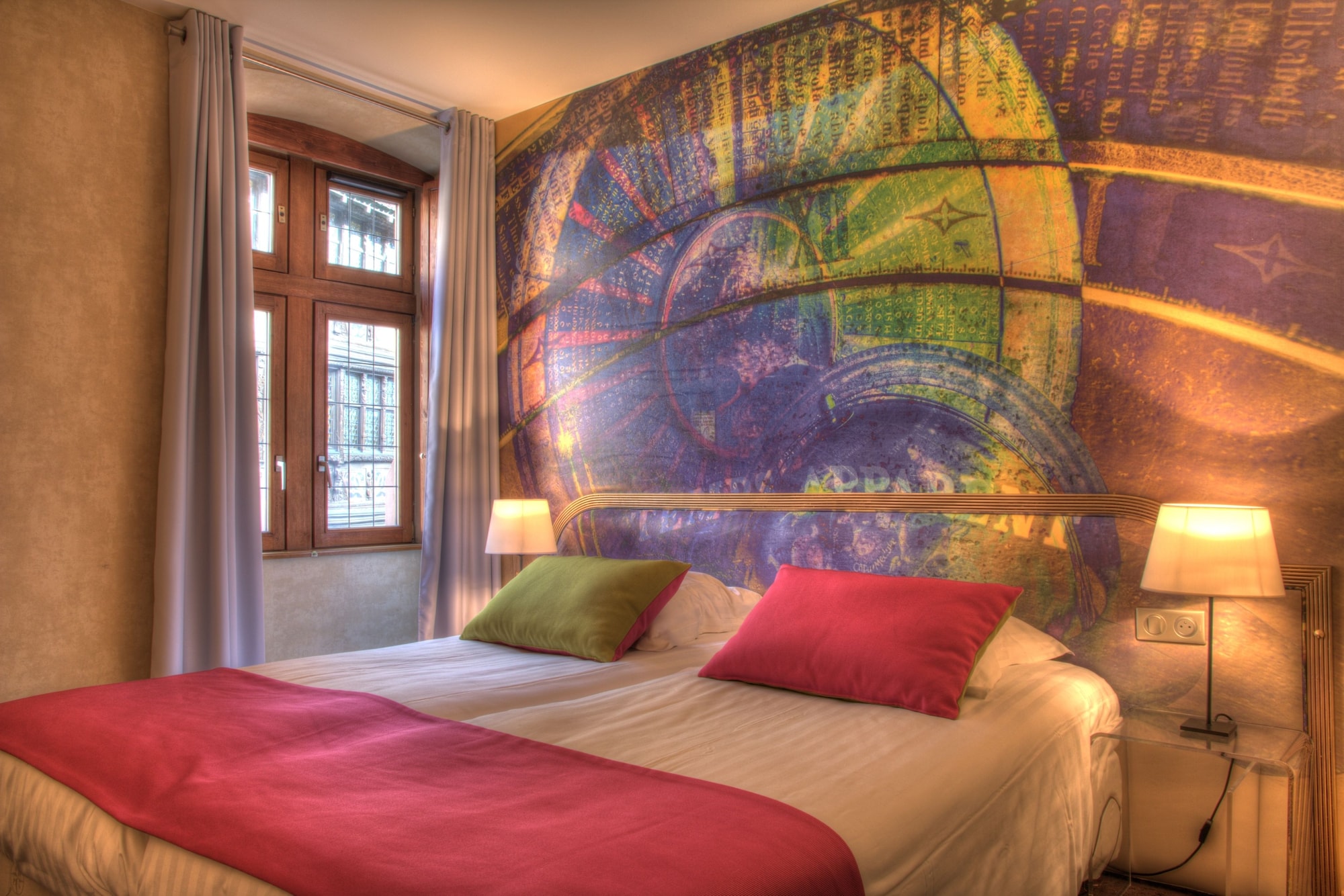 ROOM, DOUBLE BED, CATHEDRAL VIEW