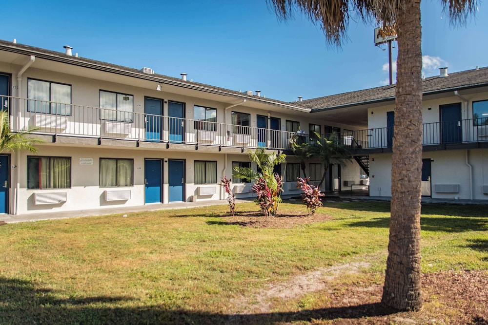 Motel6 Ft. Pierce, FL in FORT PIERCE - FL