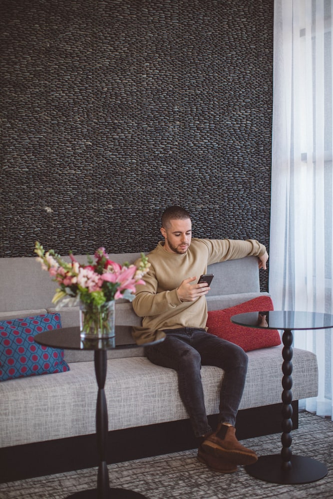 Angeleno Hotel 41/61