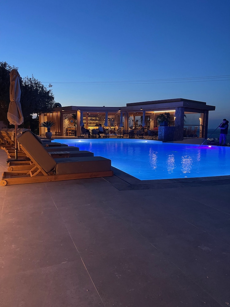 Creta Blue Boutique Hotel 28/48