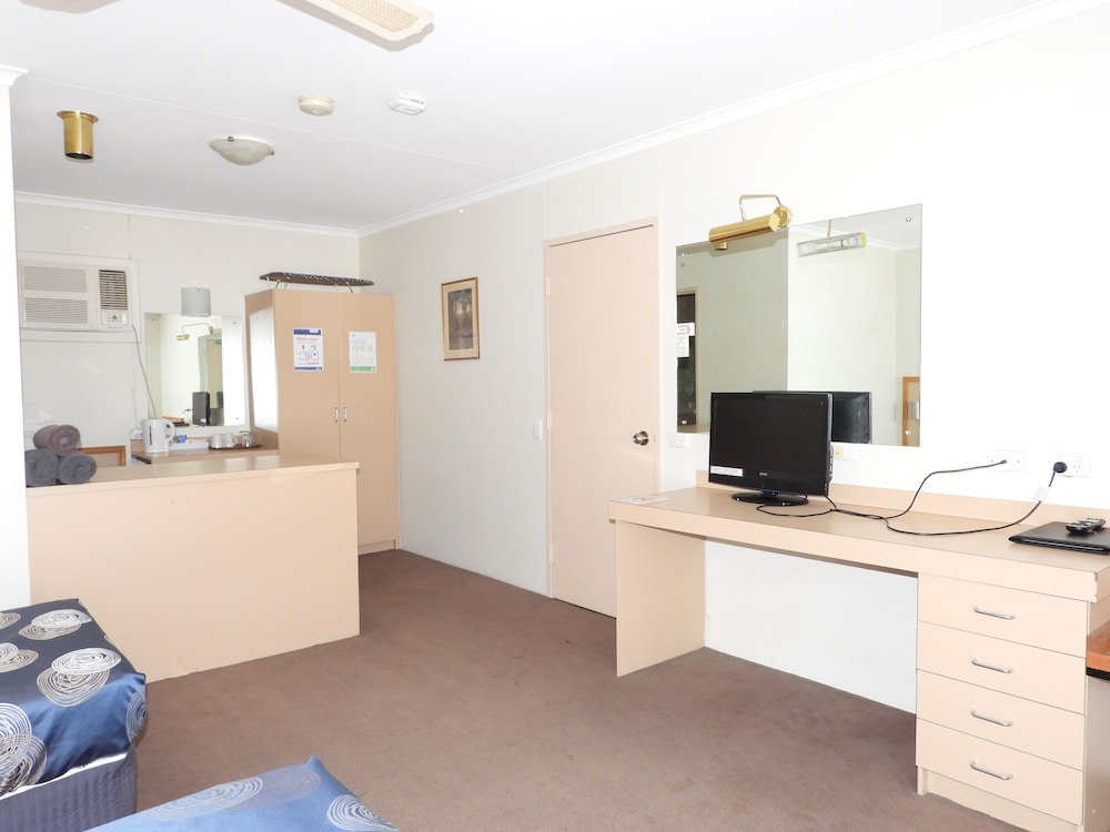 ALICE MOTOR INN 38/56