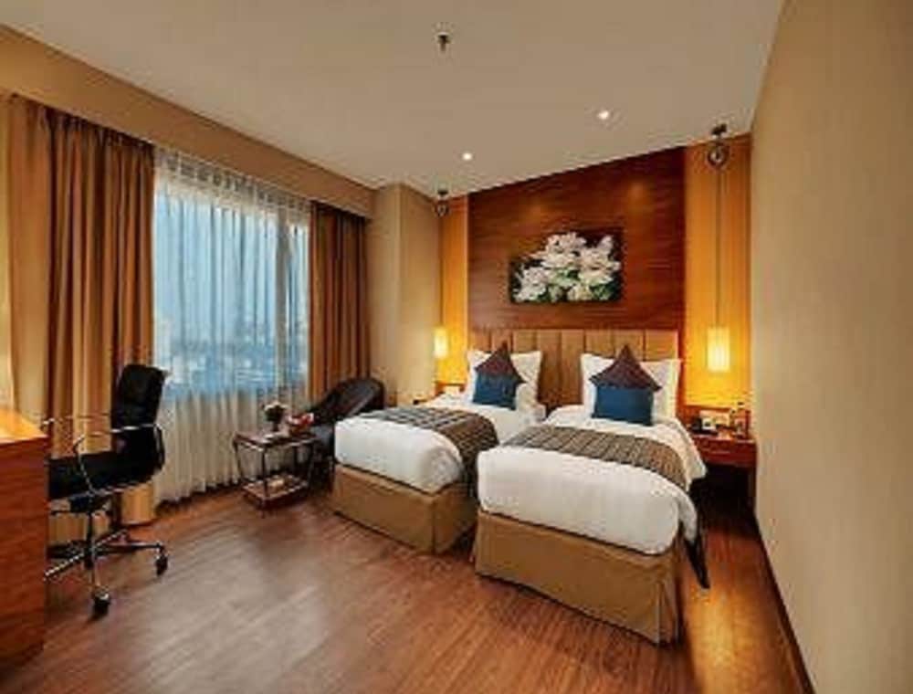 Ramada by Wyndham Ahmedabad 12/46