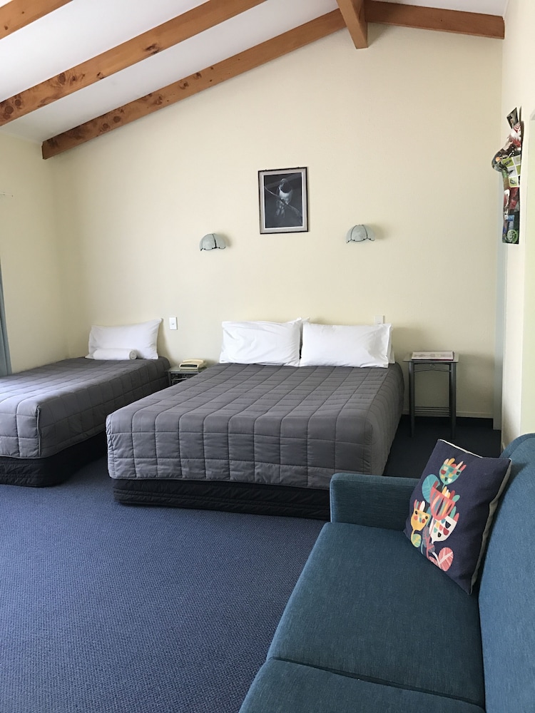 Edelweiss Motel 35/72