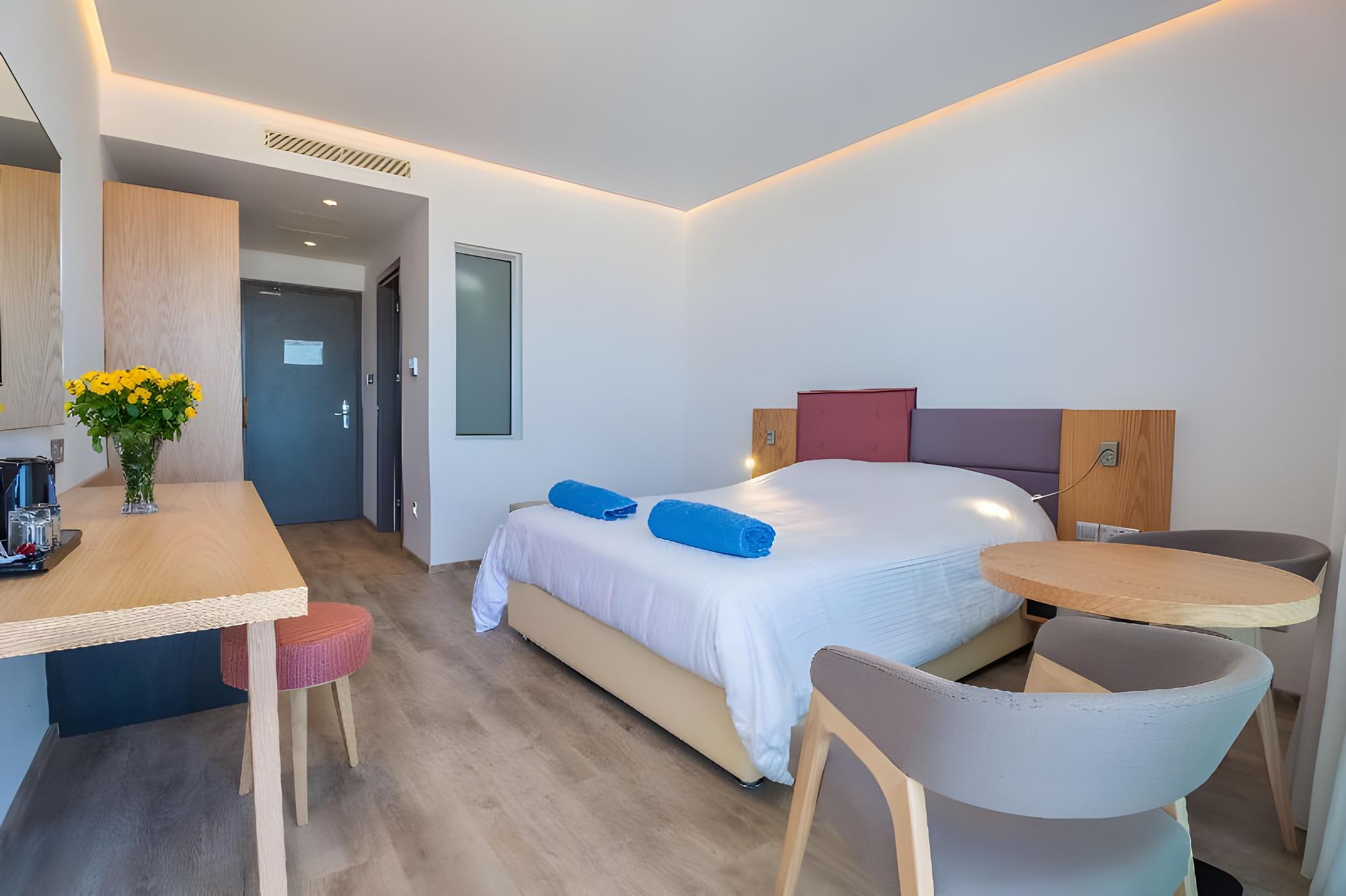 Room, Single, Inland View