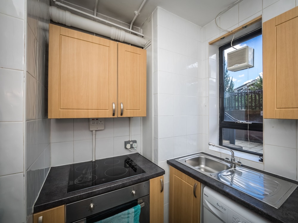 LSE Rosebery Hall 48/50