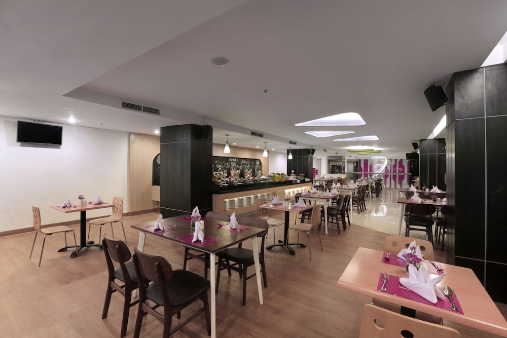Yusra Inn Hotel Bekasi 19/26