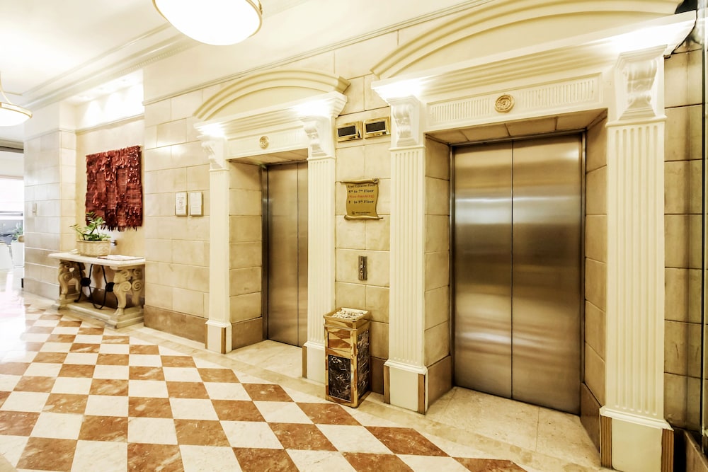Makati Palace Hotel 7/50