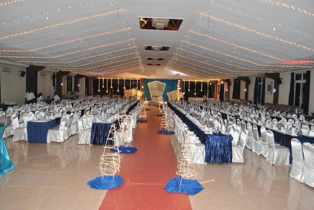 Sai Rock Beach Hotel & Spa 13/19