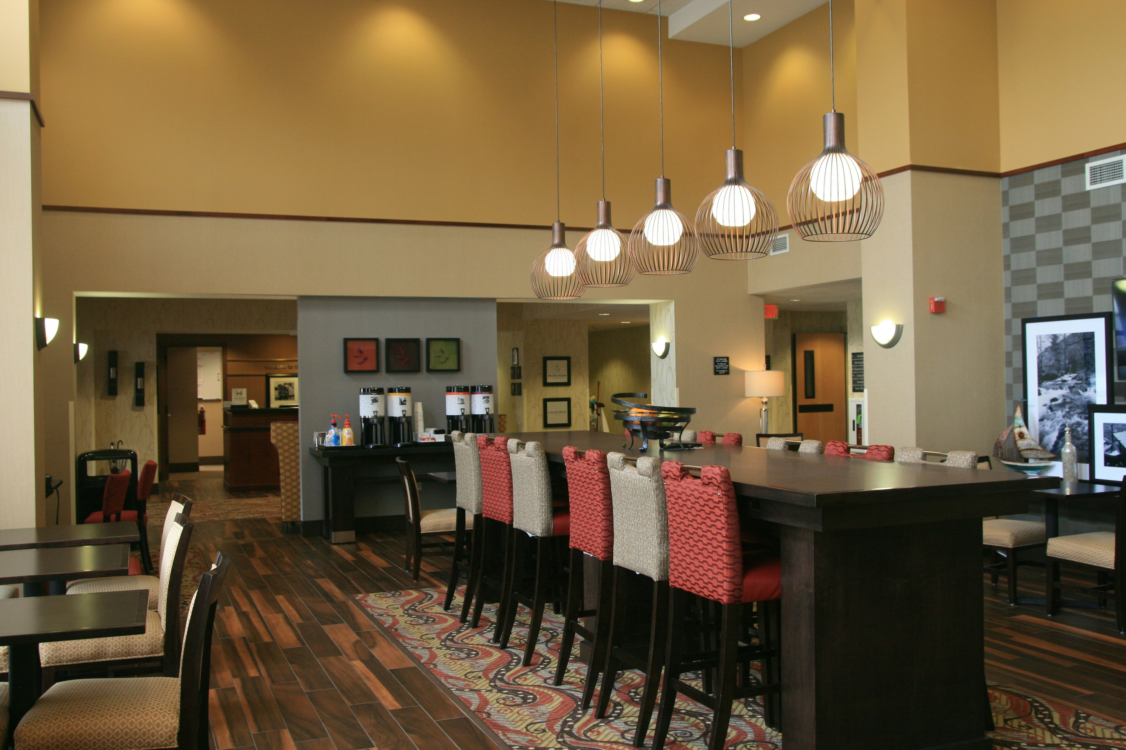 Hampton Inn & Suites Lino Lakes 27/41