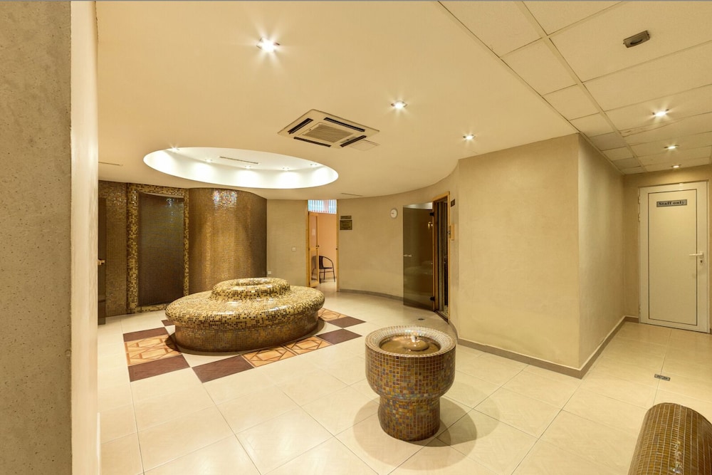 Hotel Arena 8/16